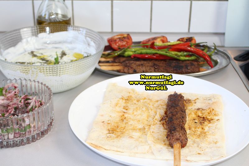 Ev Usulü Kolay Adana Kebab Dürümü nasil yapilir tarifi Nur Mutfağı